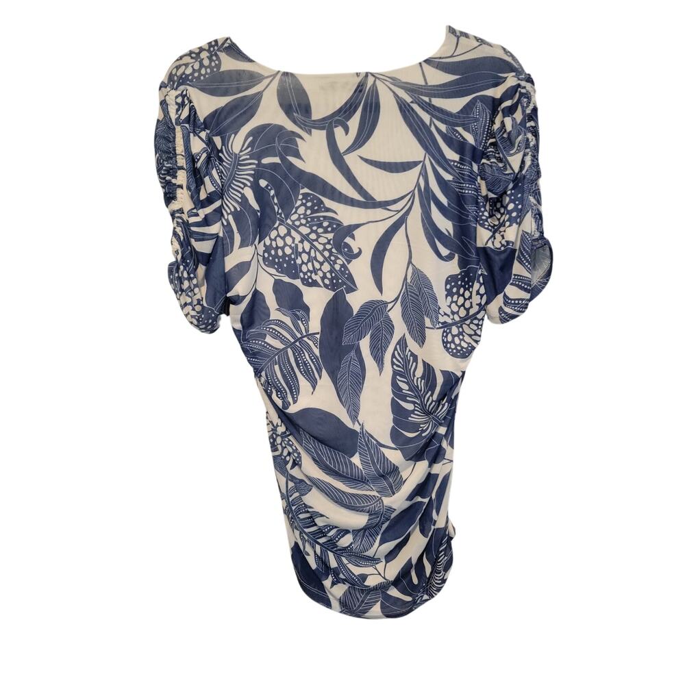 Cable & Gauge L Blue White Ruched Short Sleeve Floral Top Career Vacation Travel - Picture 2 of 6